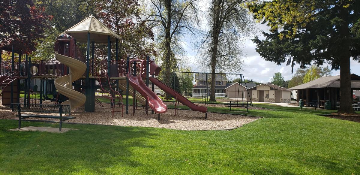 Early Settlers Park Play Structure Picture